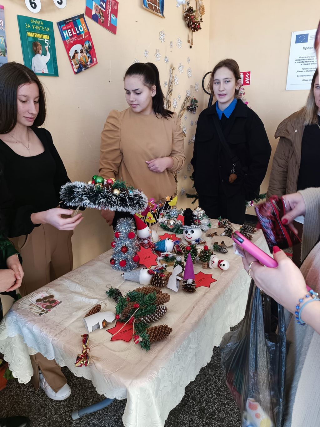 Коледен благотворителен базар 6